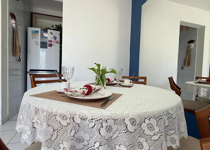 Ajuflat- Seu Lar Perto Da Praia E Da Orla De Atalaia Com Ar Condicionado E Piscina
